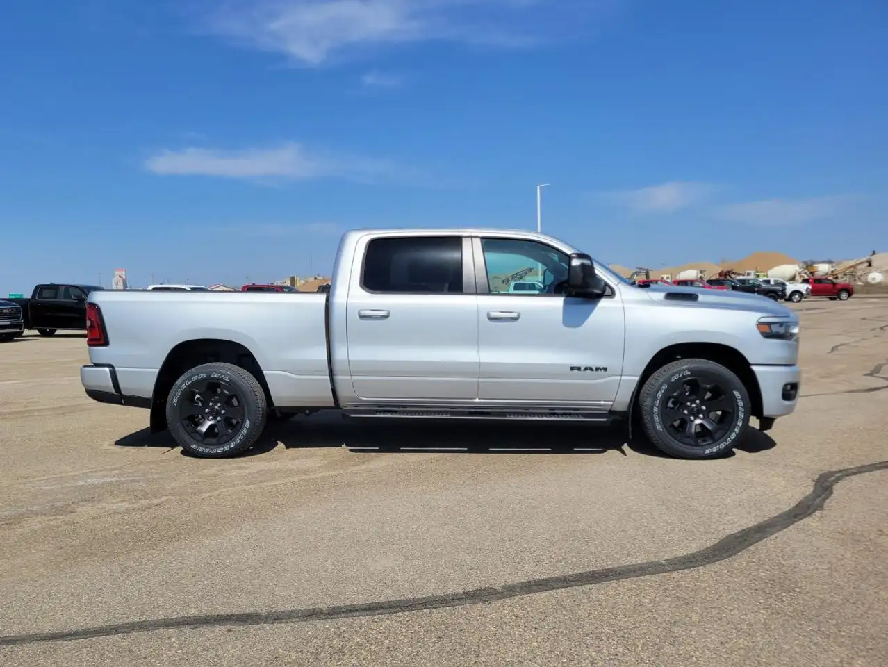 RAM 1500 снимка RAM 1500