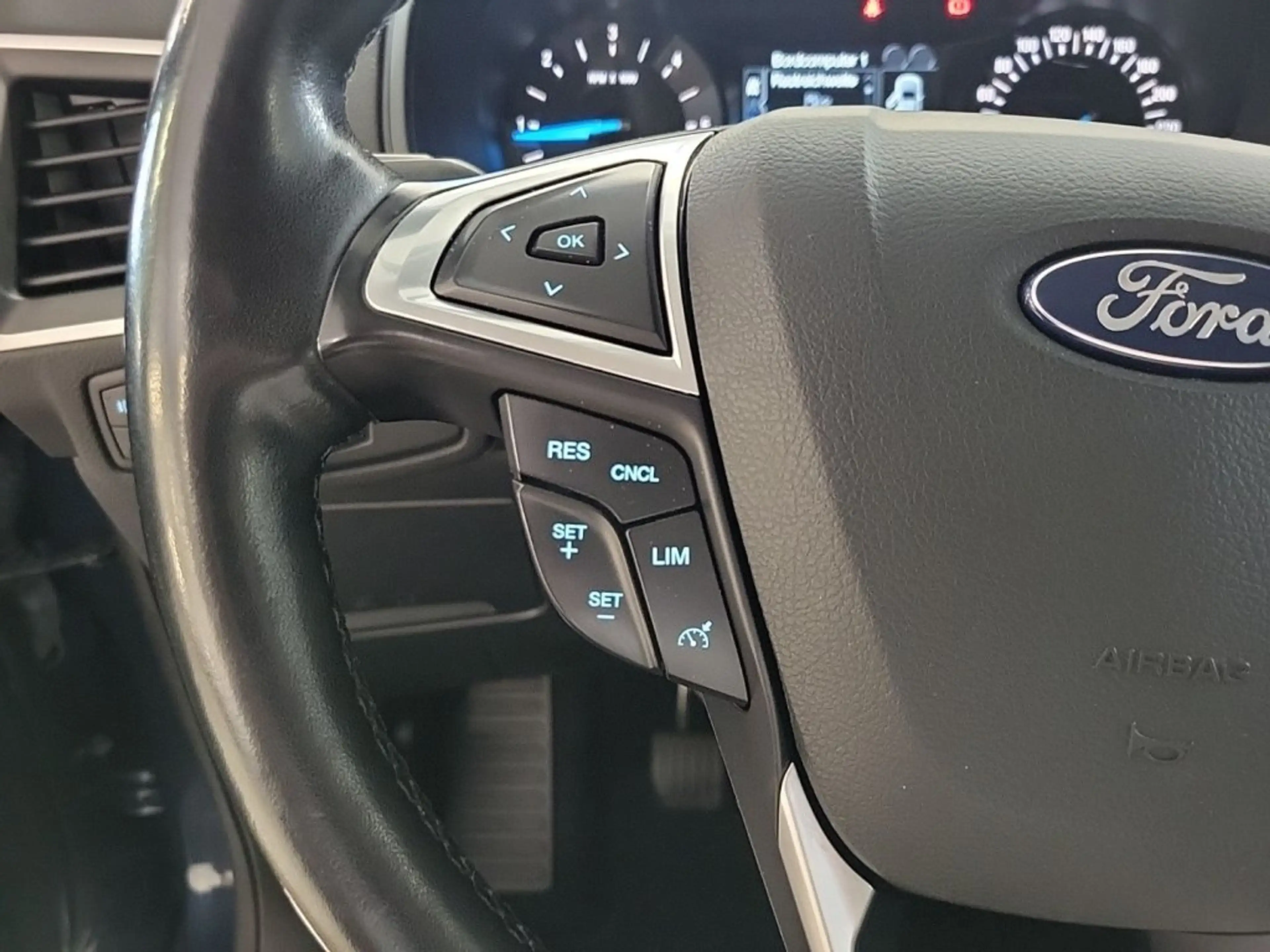 Ford Galaxy 2,0 EcoBlue SCR Trend — photo 14