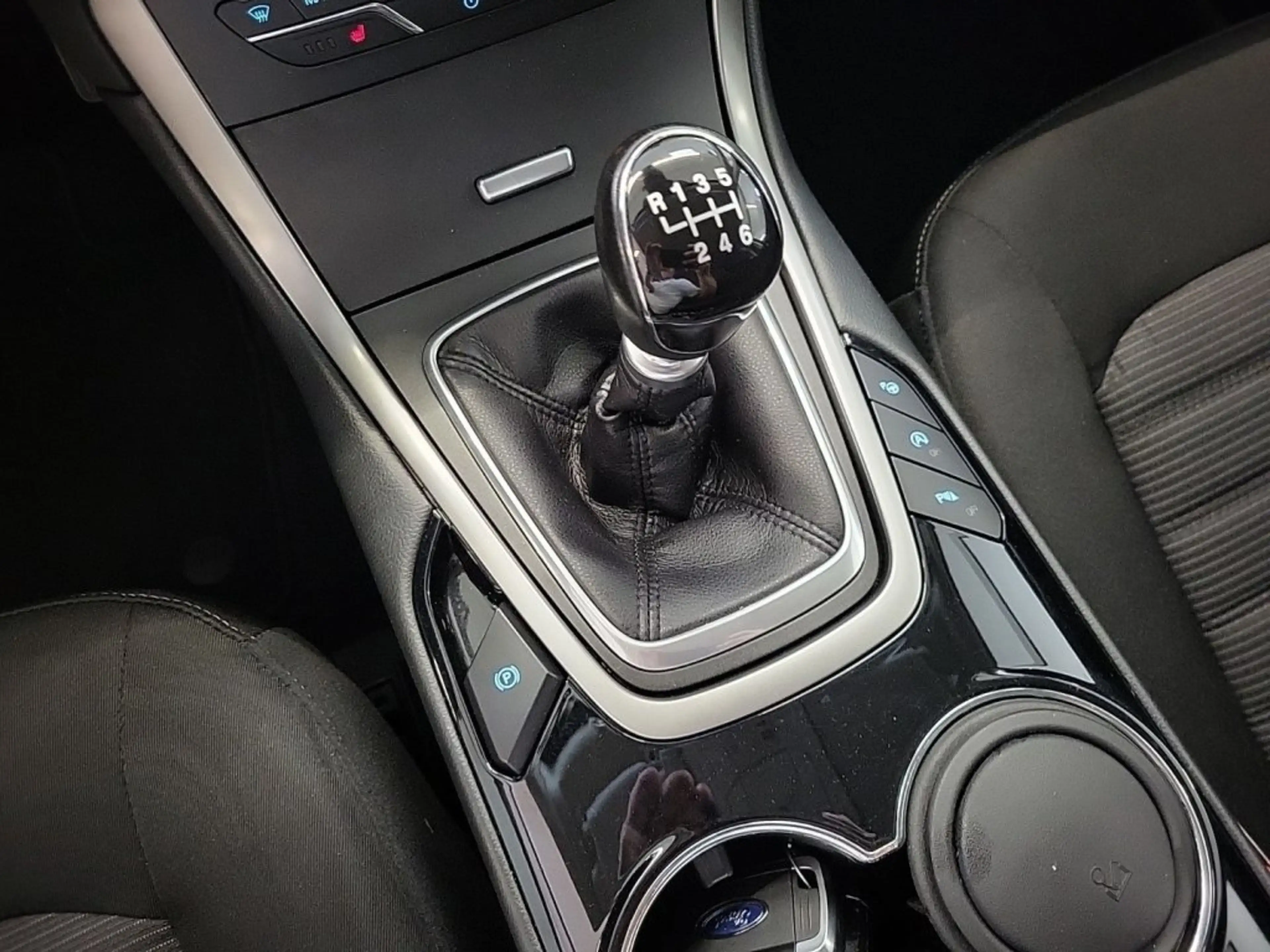 Ford Galaxy 2,0 EcoBlue SCR Trend — photo 13