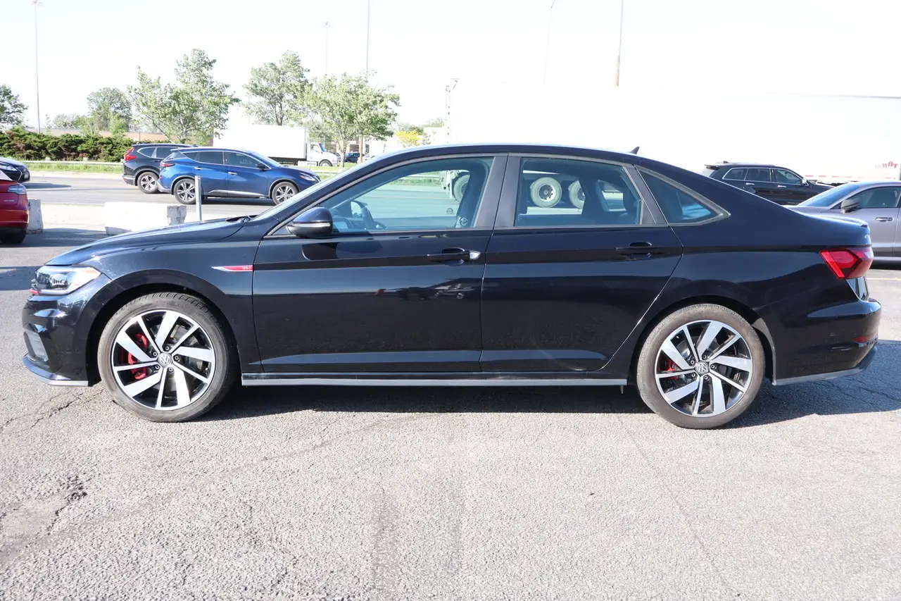 Volkswagen Jetta снимка Volkswagen Jetta