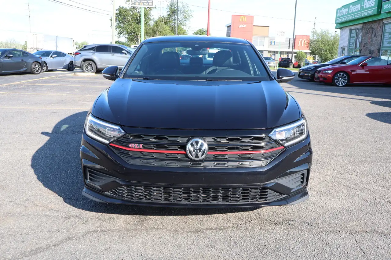 Volkswagen Jetta снимка Volkswagen Jetta