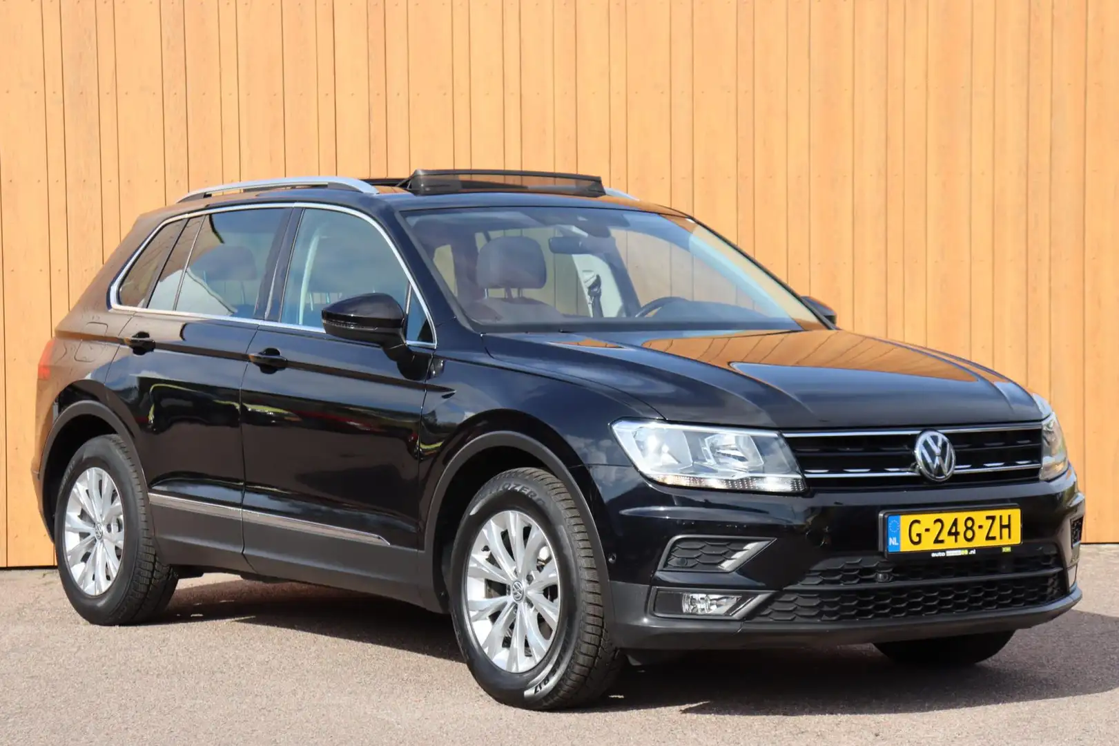 Volkswagen Tiguan 1.5 TSI ACT Comfortline Business org.NL schuifdak Noir - 2