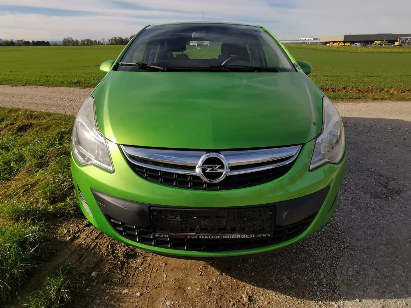 Opel Corsa 1,2 - Neuwagenzustand. Grün - 2
