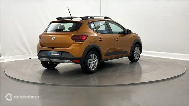 Dacia Sandero view 5