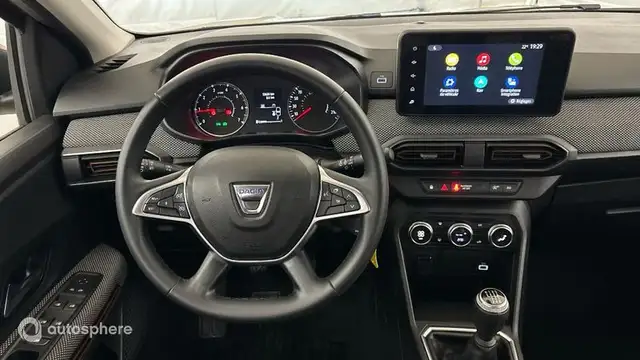 Dacia Sandero view 11