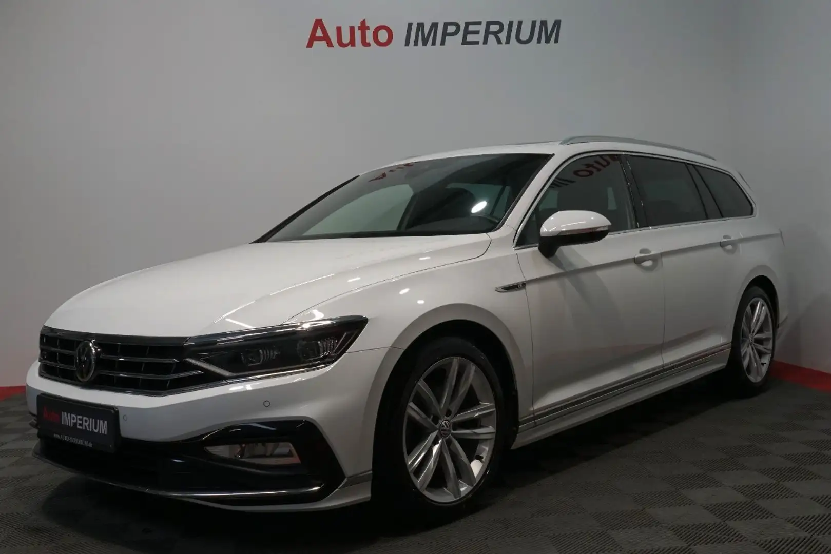 Volkswagen Passat Variant R-Line 2.0 TDI *PANO*STH*DYNAUDIO Weiß - 1