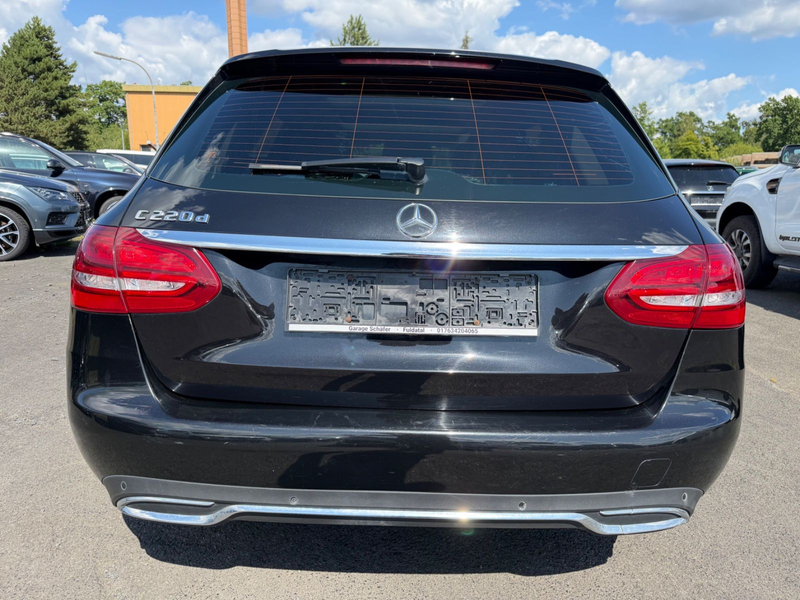 Mercedes-Benz C 220 BlueTec d Avantgarde Pano Navi LED AHK — photo 6