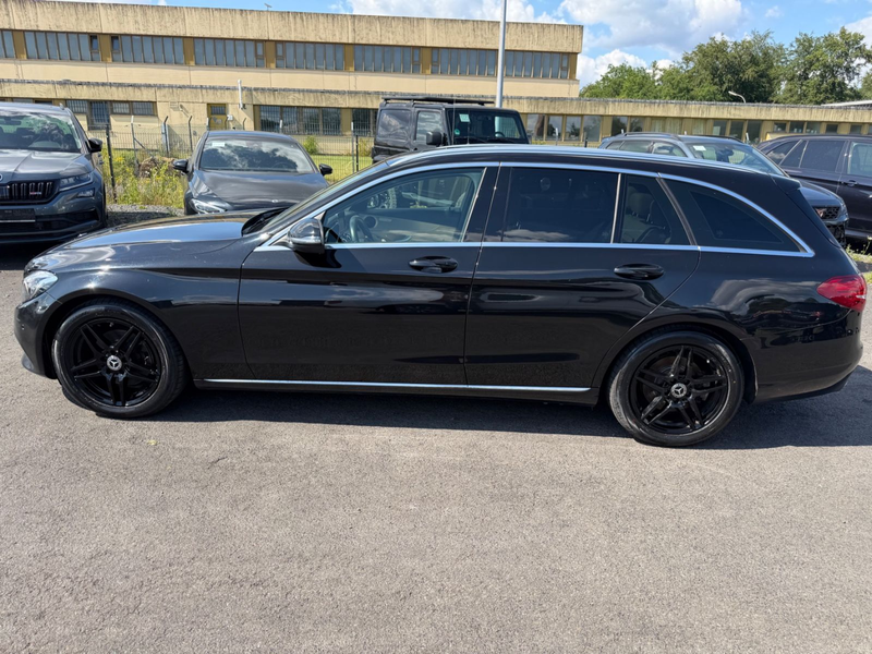 Mercedes-Benz C 220 BlueTec d Avantgarde Pano Navi LED AHK — photo 8