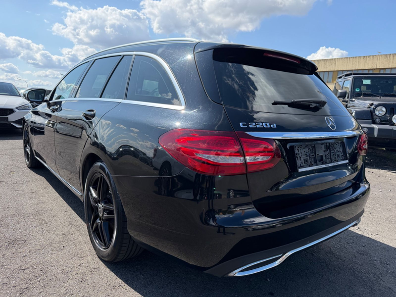 Mercedes-Benz C 220 BlueTec d Avantgarde Pano Navi LED AHK — photo 7