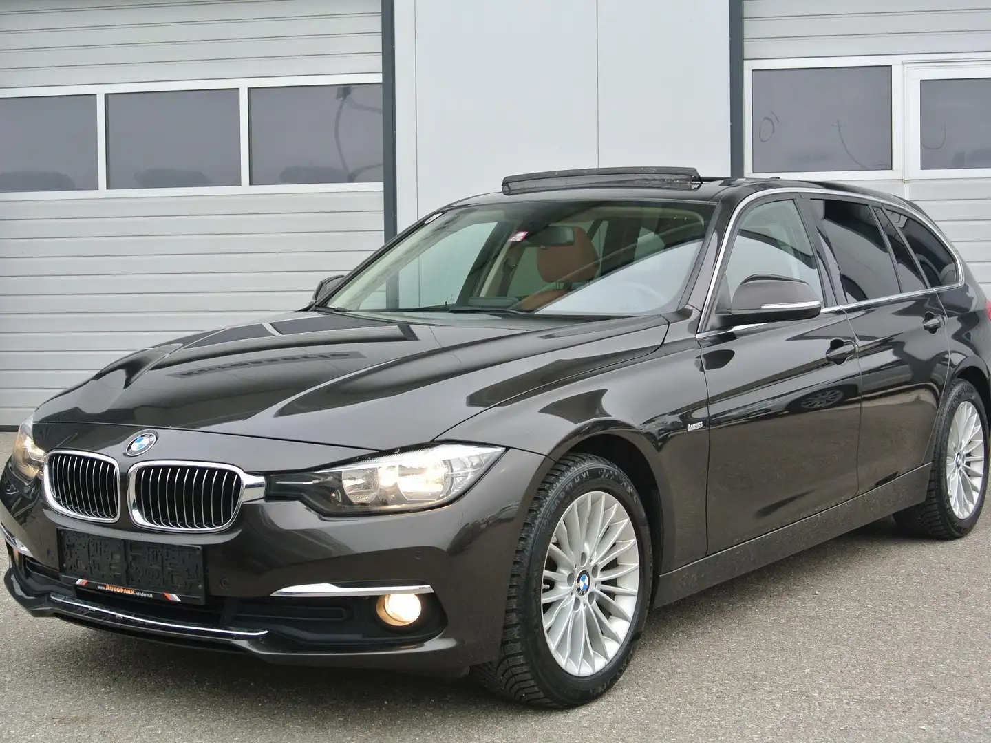 BMW 318 d touring Aut. * Luxury Line * LEDER * PANO *NAVI Braun - 1