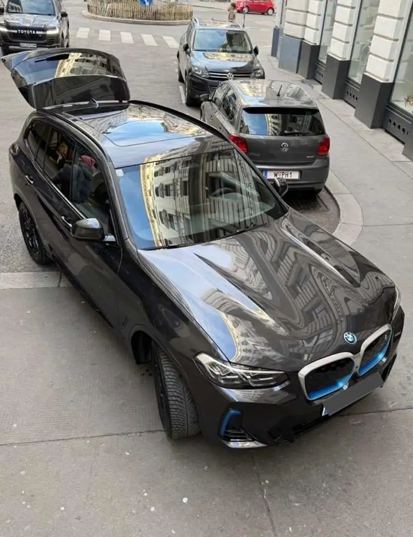 BMW iX3 iX3 Impressive Impressive Grau - 2