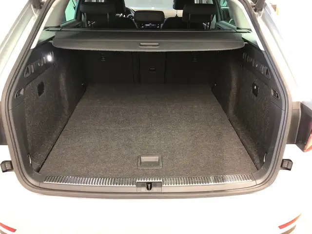 Skoda Superb view 10