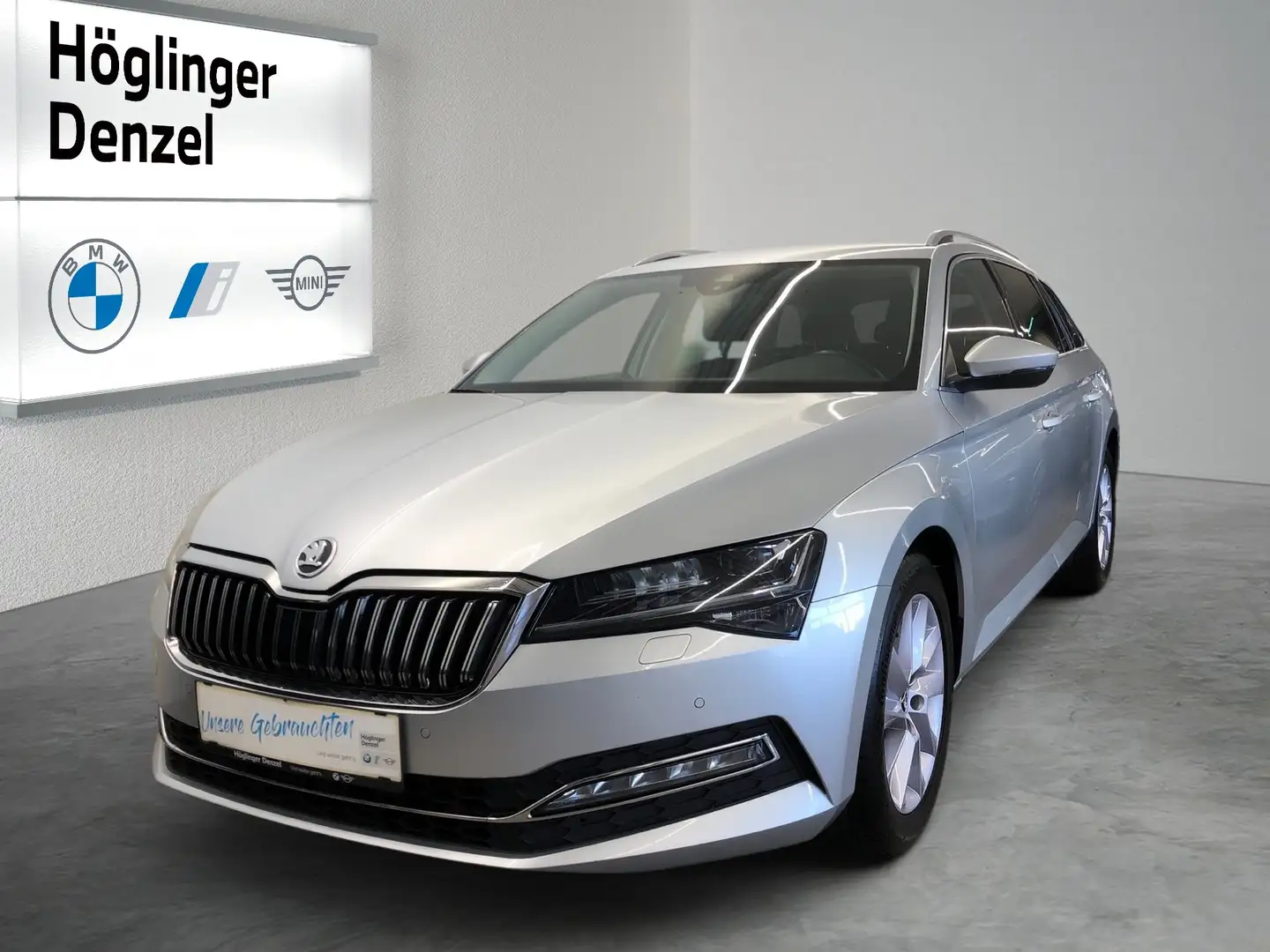 Skoda Superb Kombi 2,0 TDI Style DSG Silber - 1