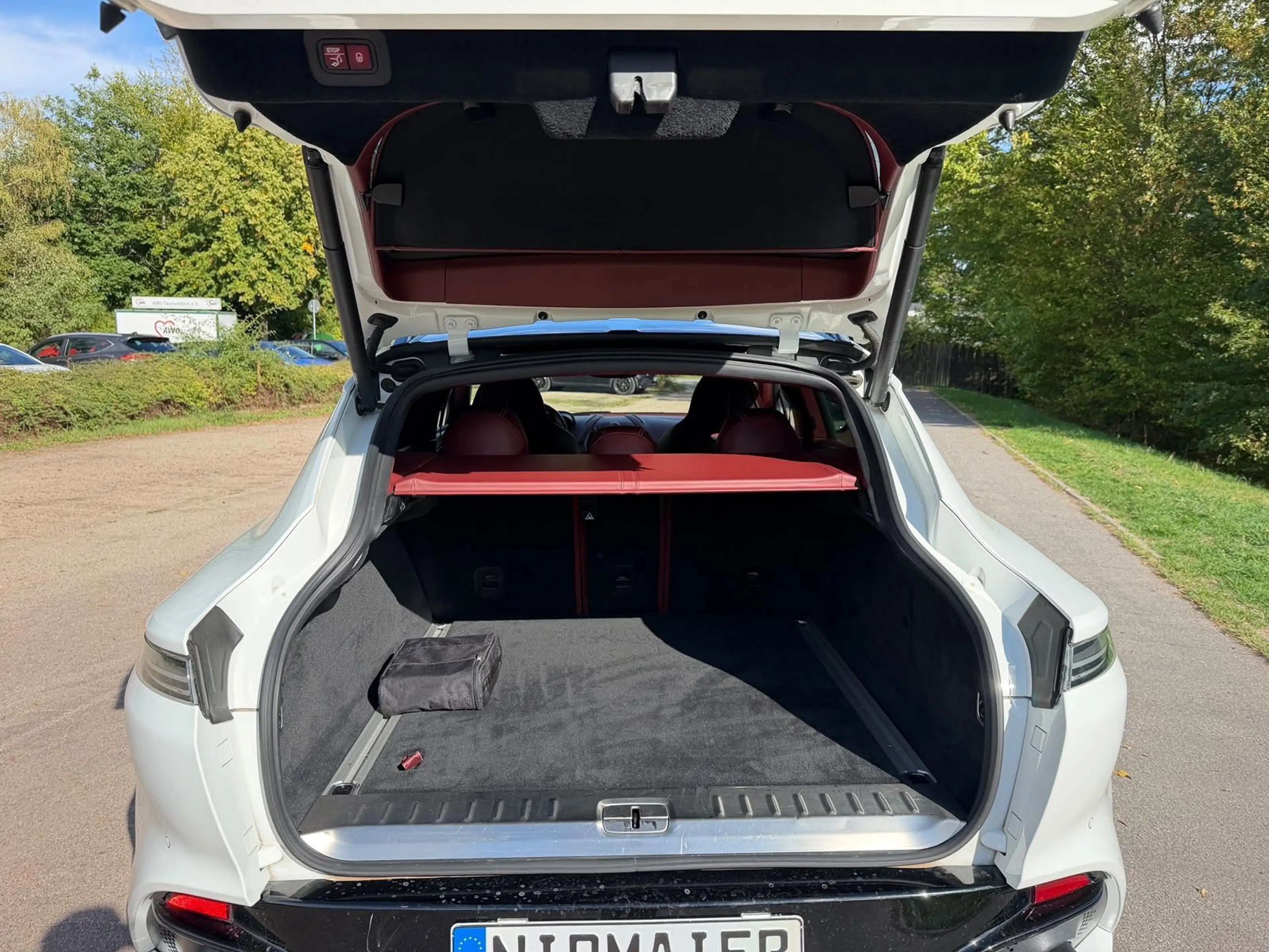 Aston Martin DBX 1913 EDITION 1 OF 500 DEUTSCH SCHECKHEFT — photo 6