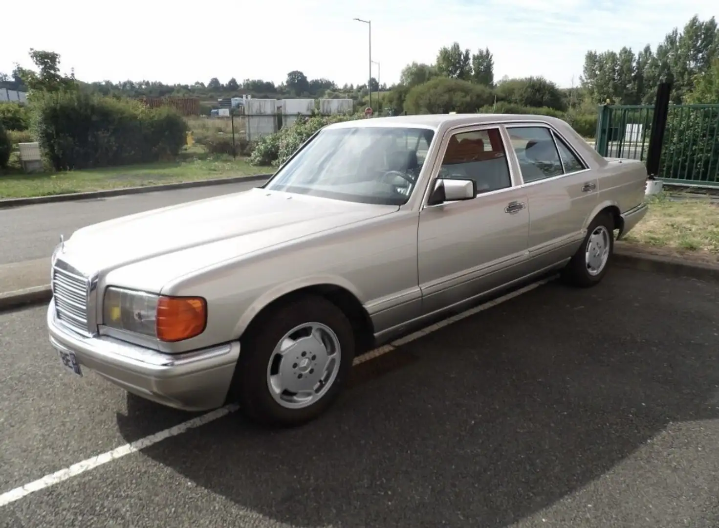 Mercedes-Benz S 300 SE A - 1