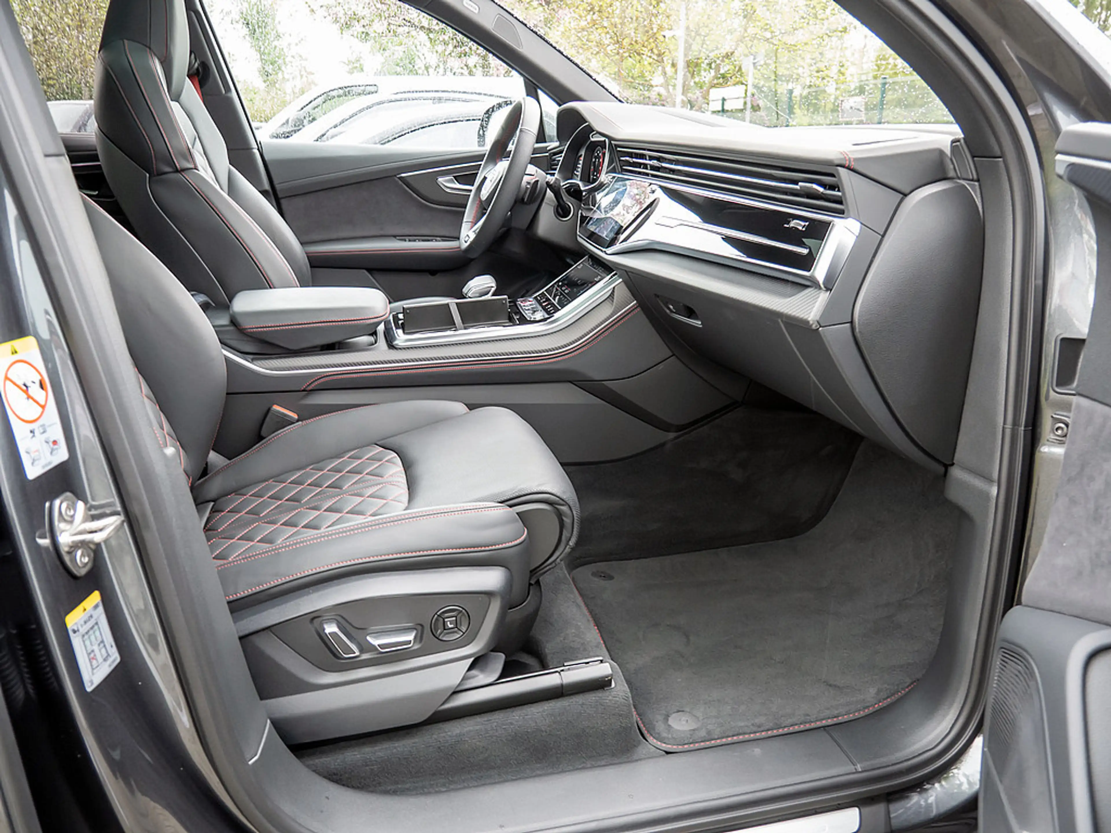 Audi SQ7 SUV TFSI quattro LASER PANO AHK STANDHZ — photo 3