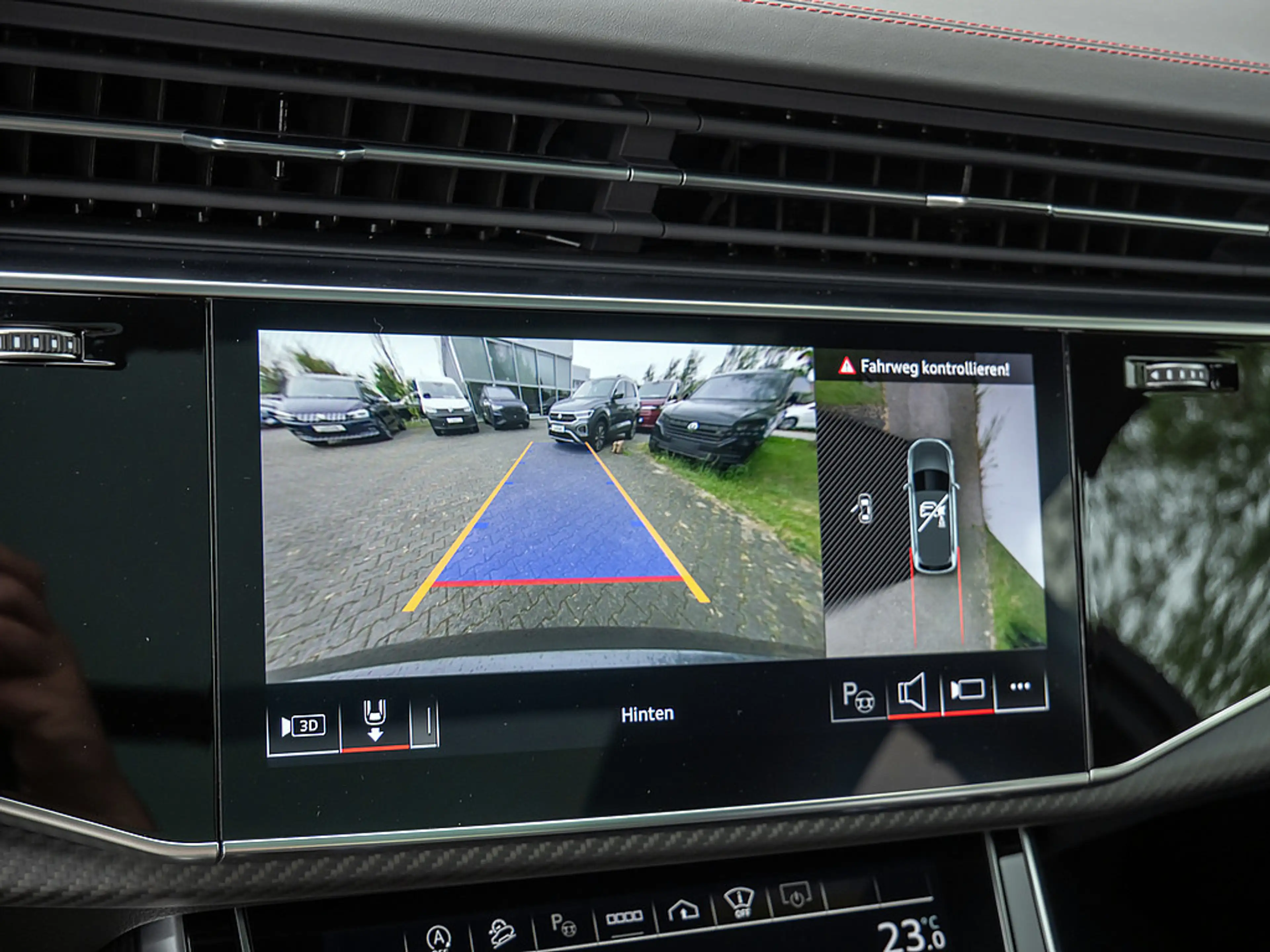 Audi SQ7 SUV TFSI quattro LASER PANO AHK STANDHZ — photo 14