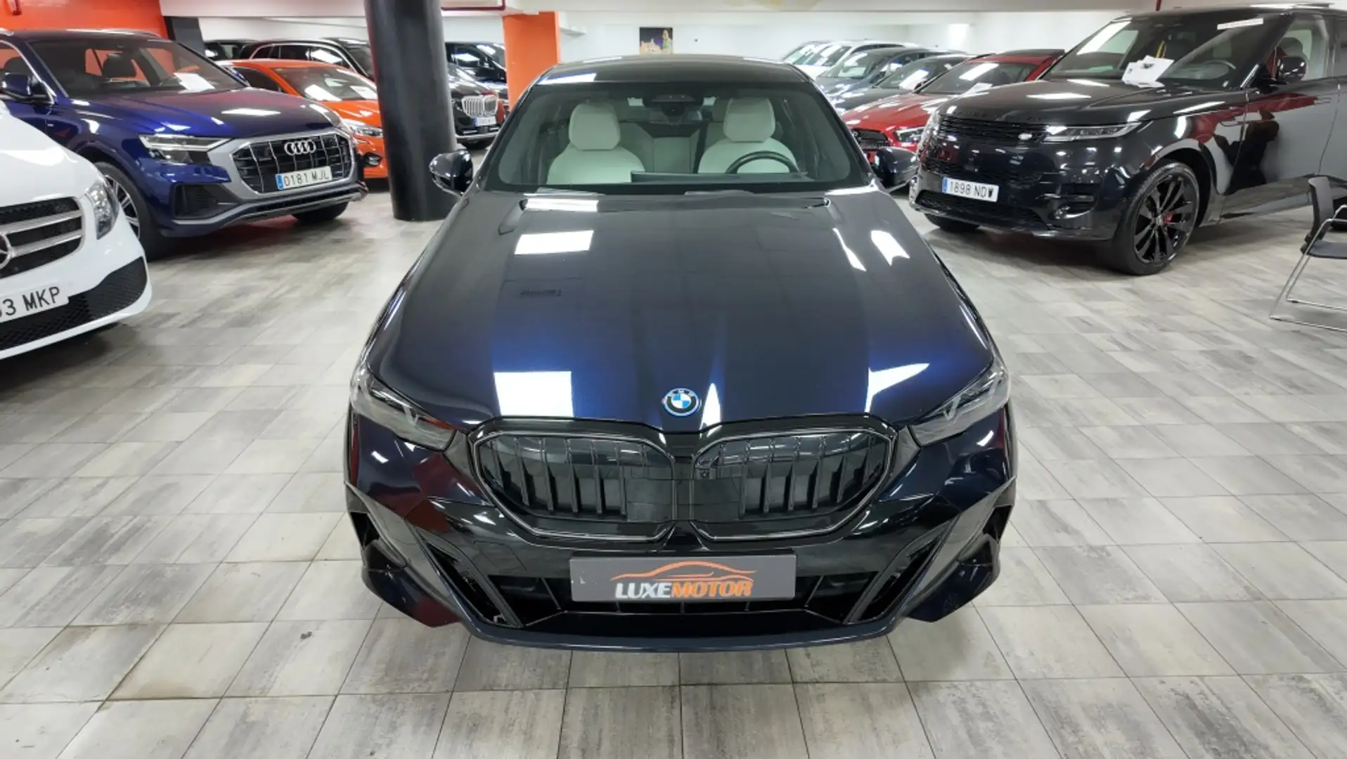 BMW 550 550e xDrive Azul - 2