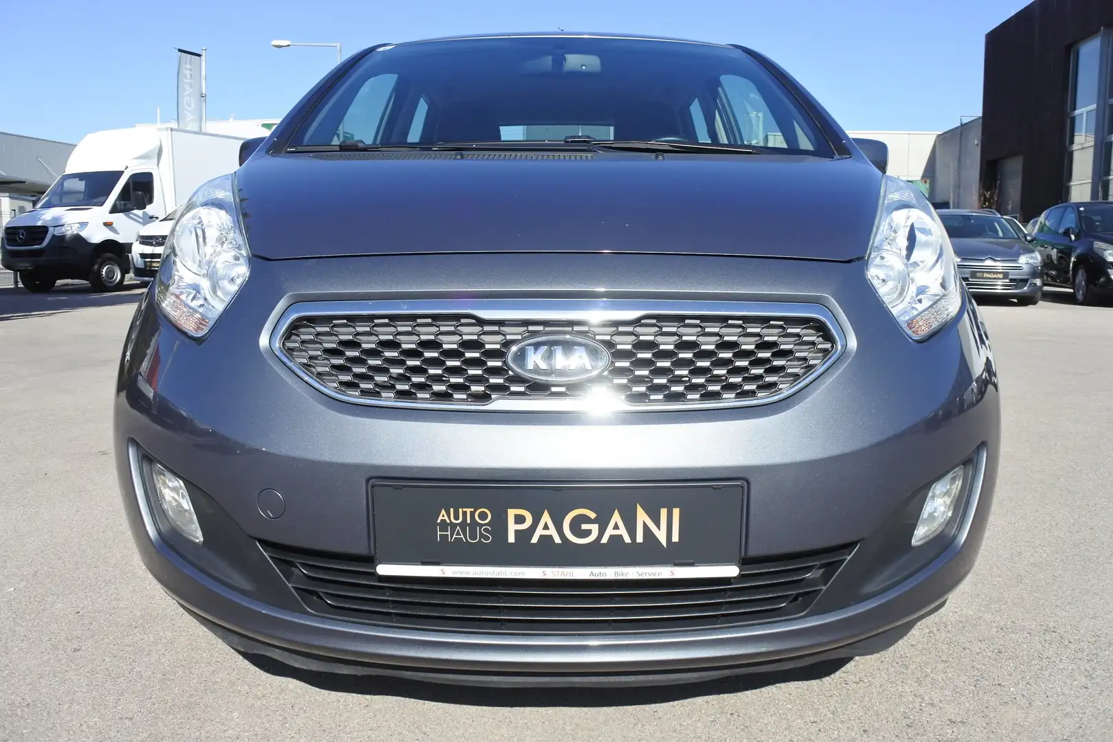 Kia Venga 1,6 CVVT Active Pro Surf Automatik Grijs - 2