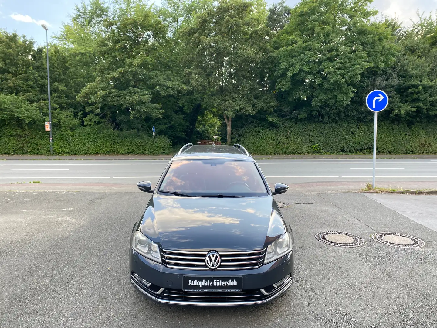 Volkswagen Passat Variant 2.0 TDI Highline BMT NAVI AHK 18" LEDER XENON PDC Grigio - 2