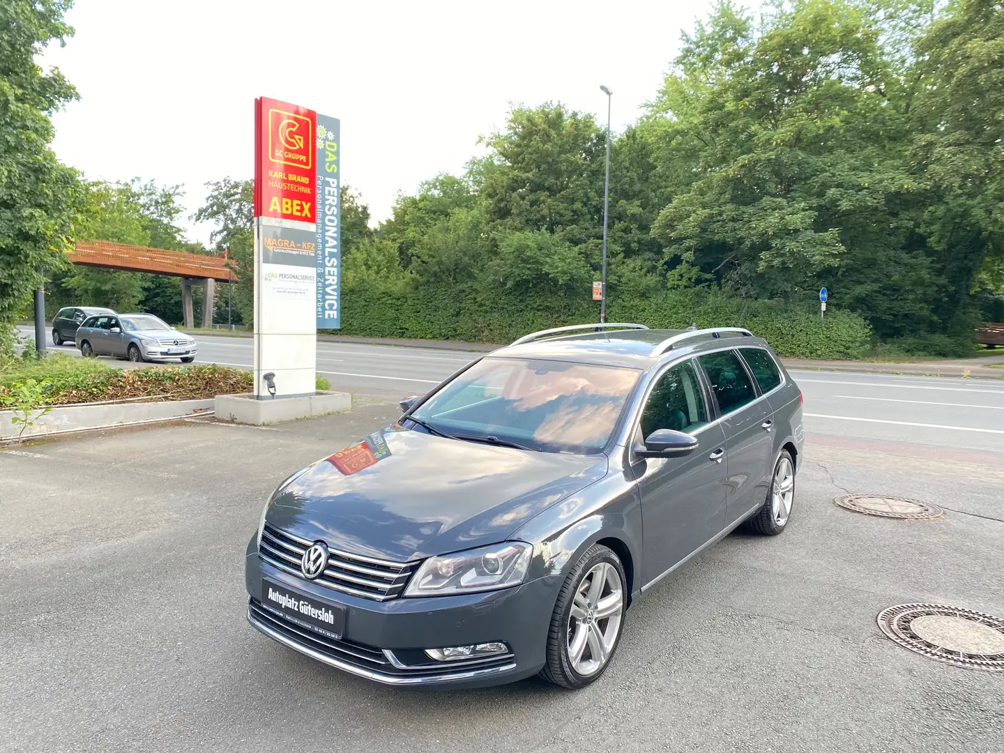 Volkswagen Passat Variant 2.0 TDI Highline BMT NAVI AHK 18" LEDER XENON PDC Grigio - 1