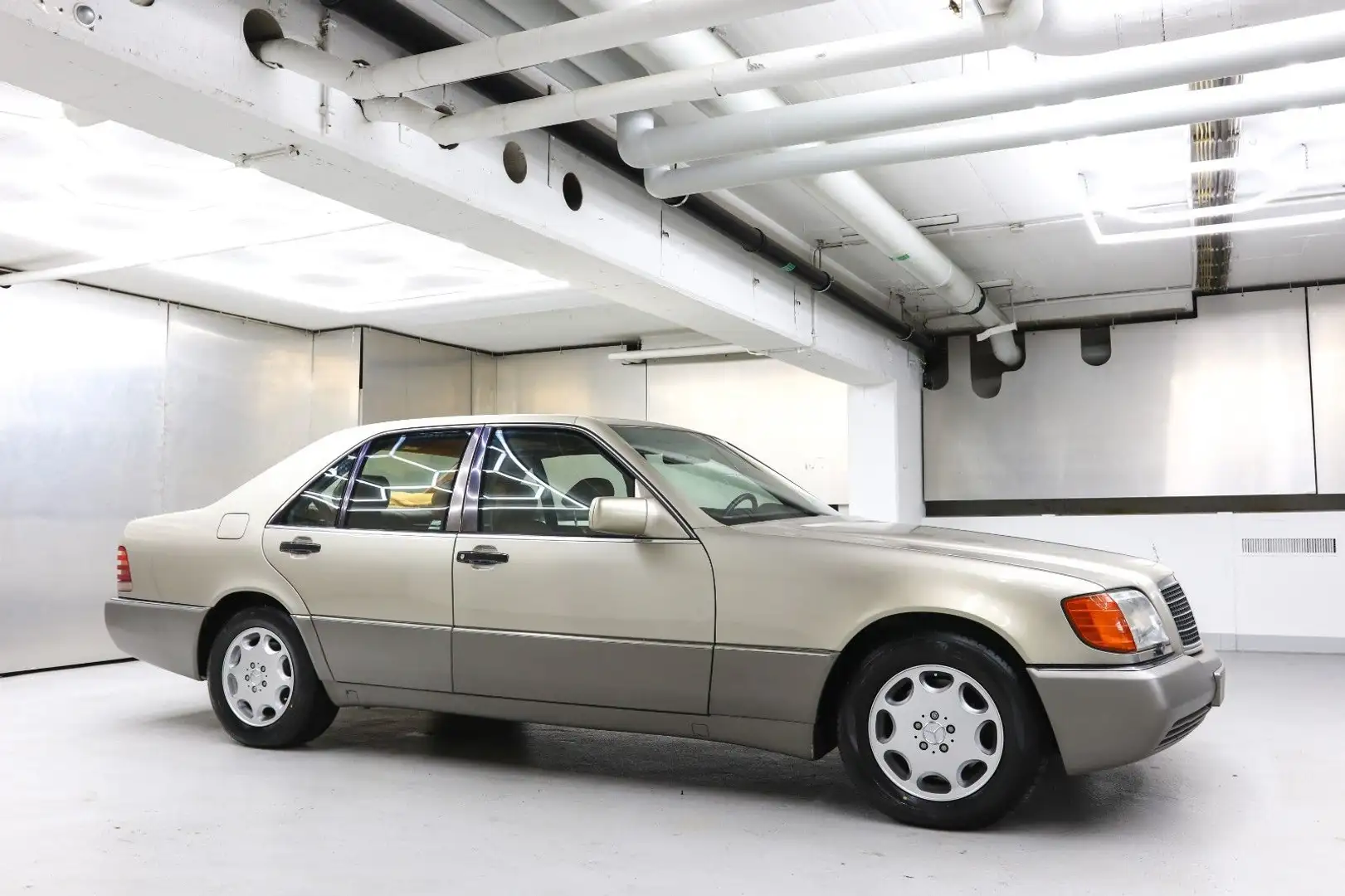 Mercedes-Benz 500 SE 66.000 KM 2.Hand Service neu - 2