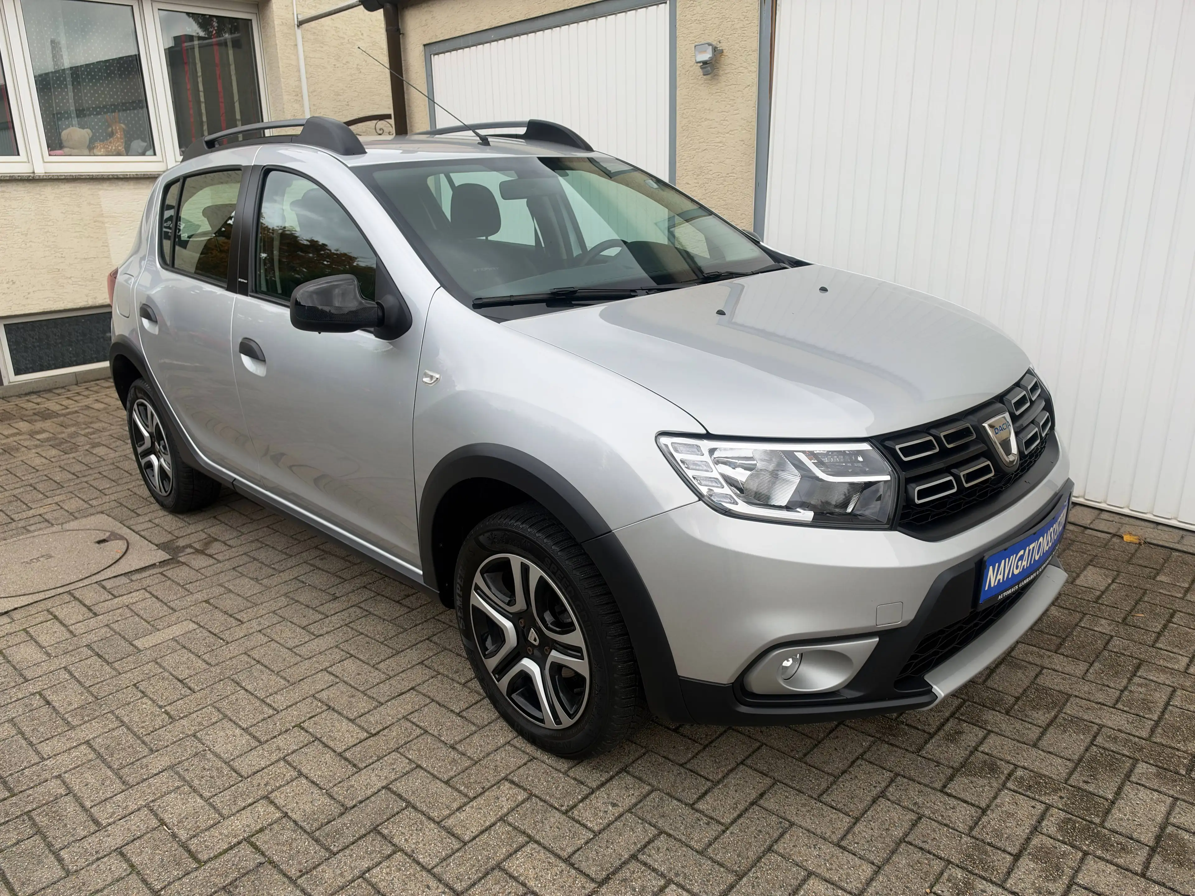 Dacia Sandero STEPWAY CELEBRATION KAMERA PDC MEDIA NAVI BLUETOOTH STARTSTOP TEMPOMAT LED AUX USB — photo 8