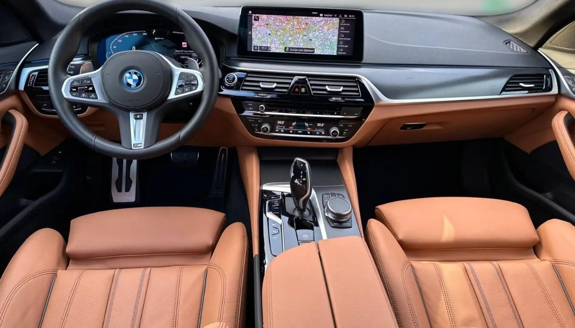 BMW 530 5er Touring Plug-In-Hybrid 530e xDrive Touring Aut Biały - 1
