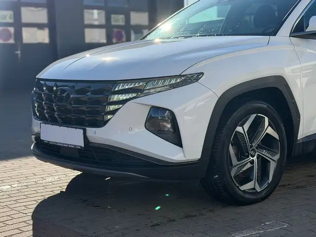 Hyundai Tucson view 4