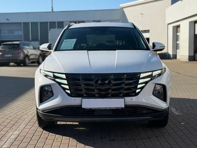 Hyundai Tucson view 2