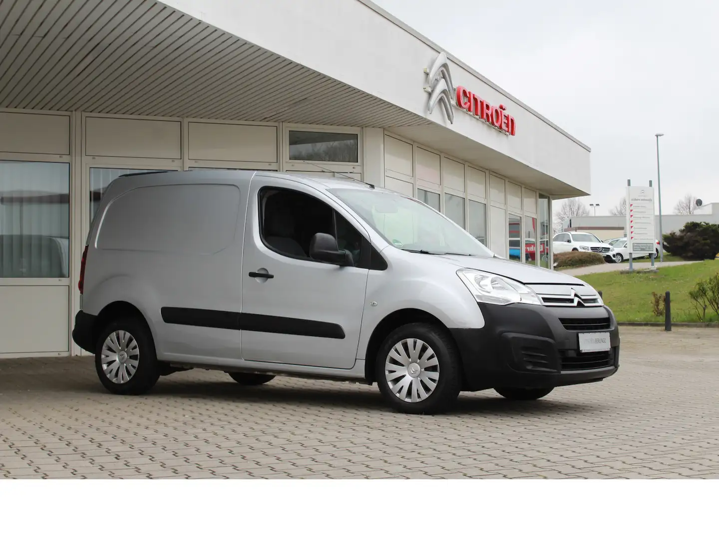 Citroen Berlingo Niveau A L1 Silber - 2