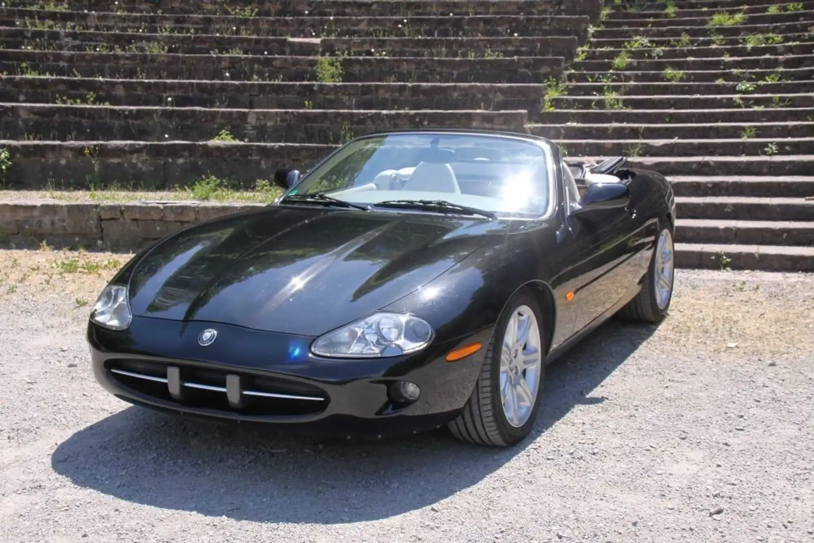 Jaguar XK8 Cabrio 2 Jahre Garantie Noir - 2