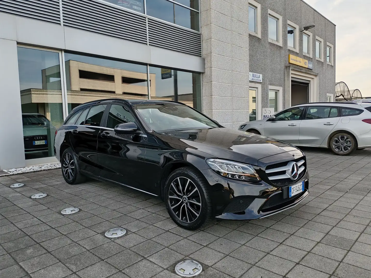 Mercedes-Benz C 180 d S.W. auto Fari LED Sensori+Camera BLIS DAB Nero - 2