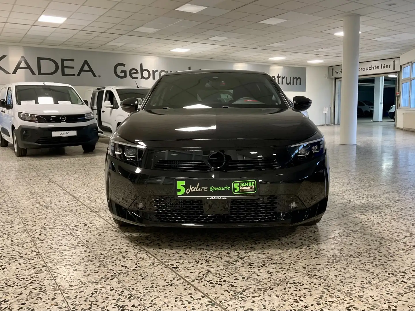 Opel Corsa F 1.2 Turbo GS LED+Navi+SHZ+Fernlichtass. Schwarz - 2