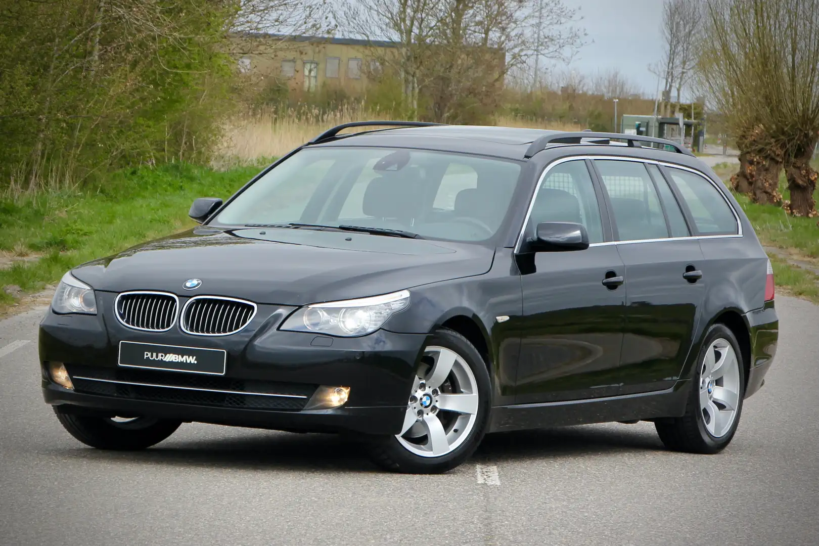 BMW 523 523i Touring Exclusive E61 LCI Černá - 1