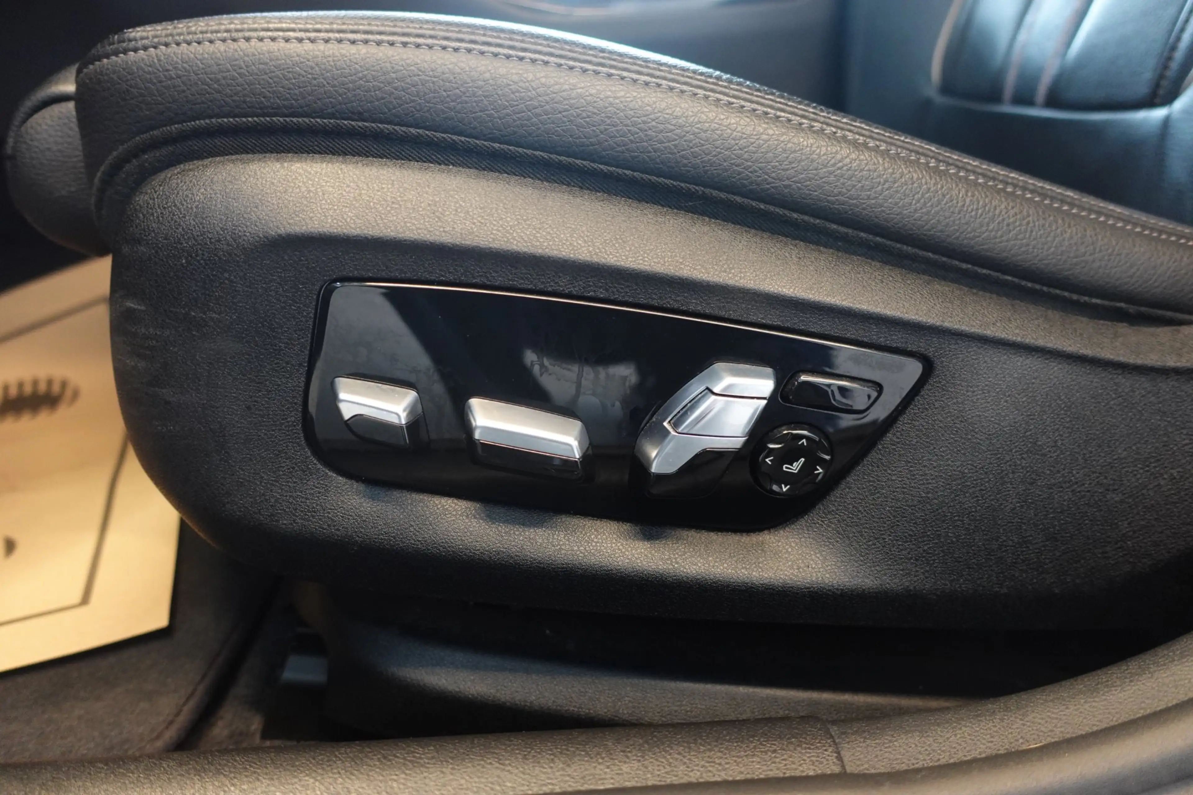 BMW 530 d xDrive G31 — photo 8