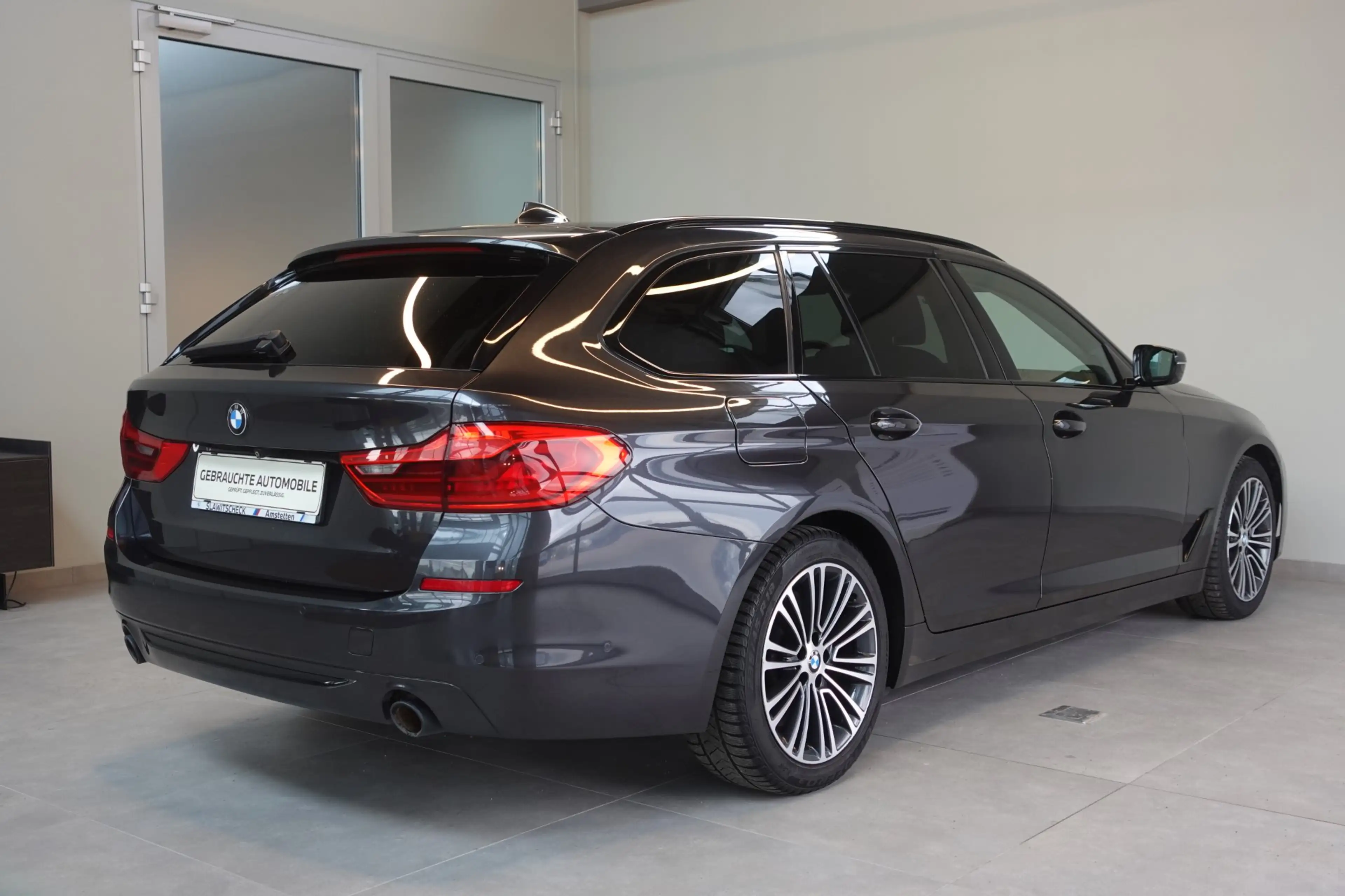 BMW 530 d xDrive G31 — photo 3