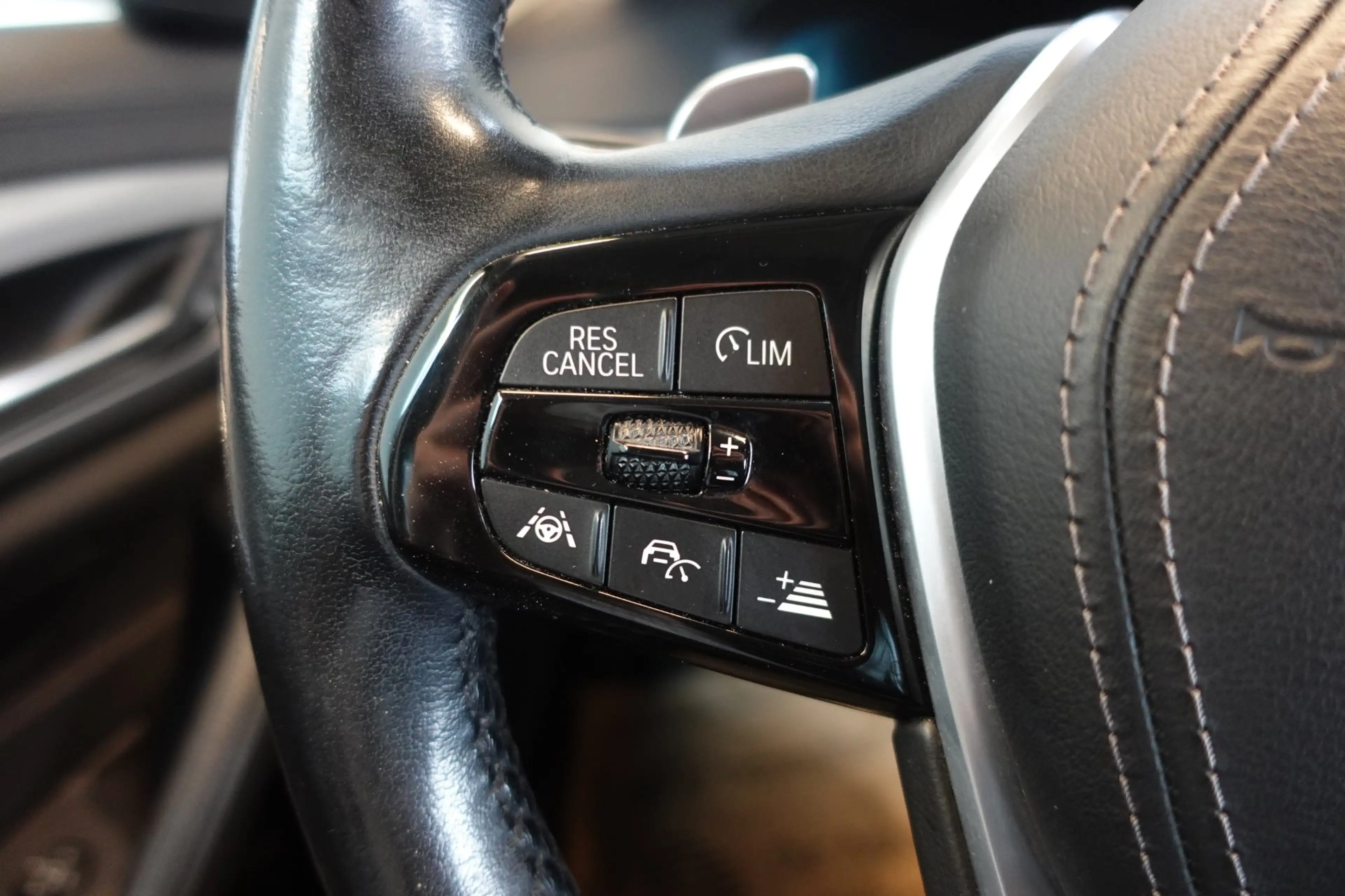 BMW 530 d xDrive G31 — photo 13