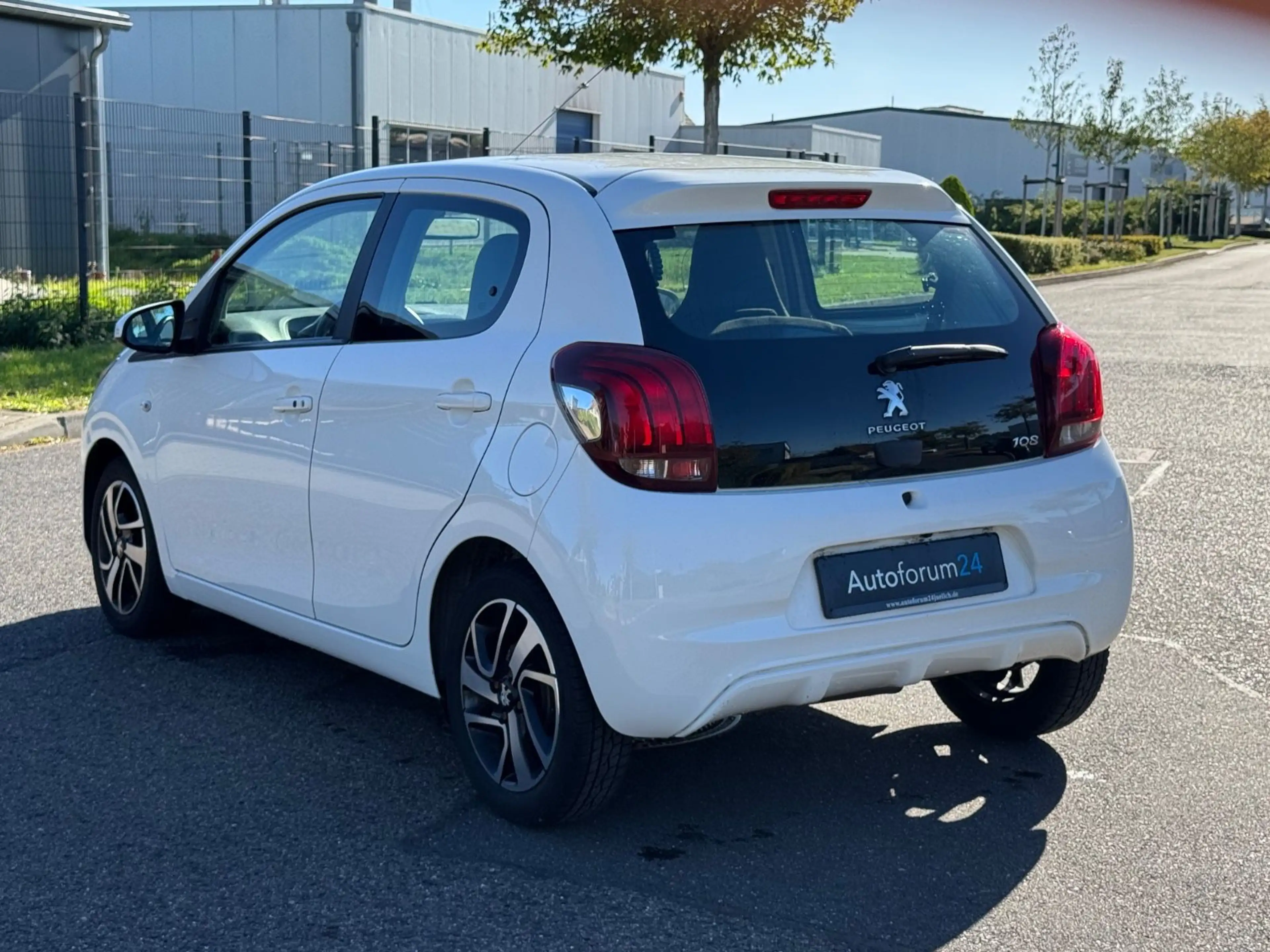 Peugeot 108 Allure *Navi*Klima*Tempomat* — photo 3
