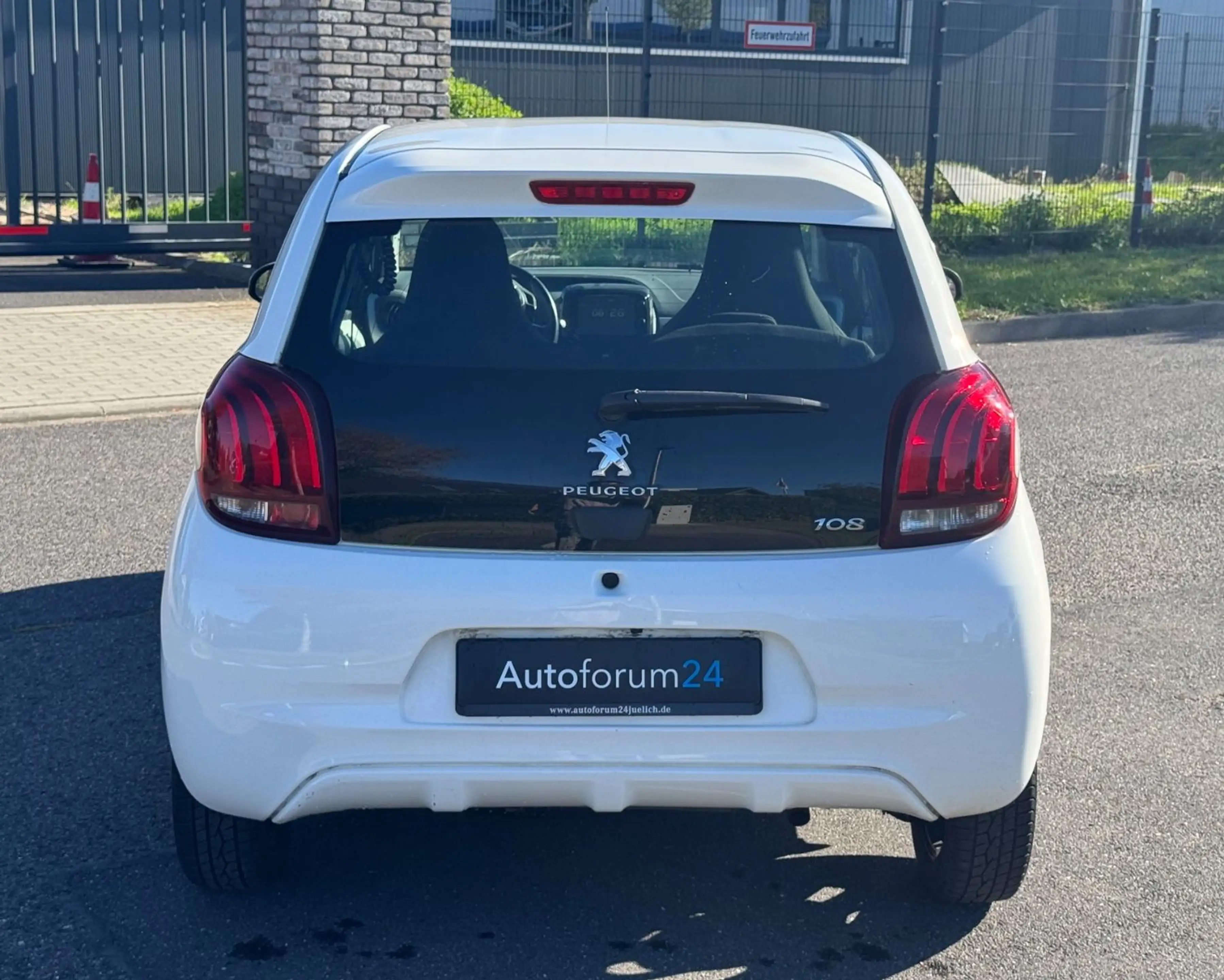 Peugeot 108 Allure *Navi*Klima*Tempomat* — photo 4