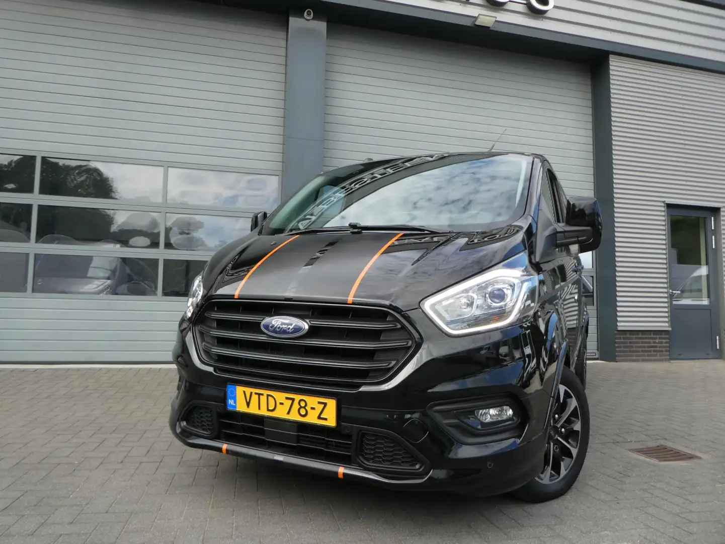 Ford Transit Custom 320 2.0 TDCI L2H1 Sport automaat 2 x schuifdeur Noir - 2
