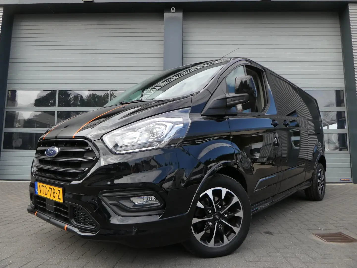 Ford Transit Custom 320 2.0 TDCI L2H1 Sport automaat 2 x schuifdeur Noir - 1
