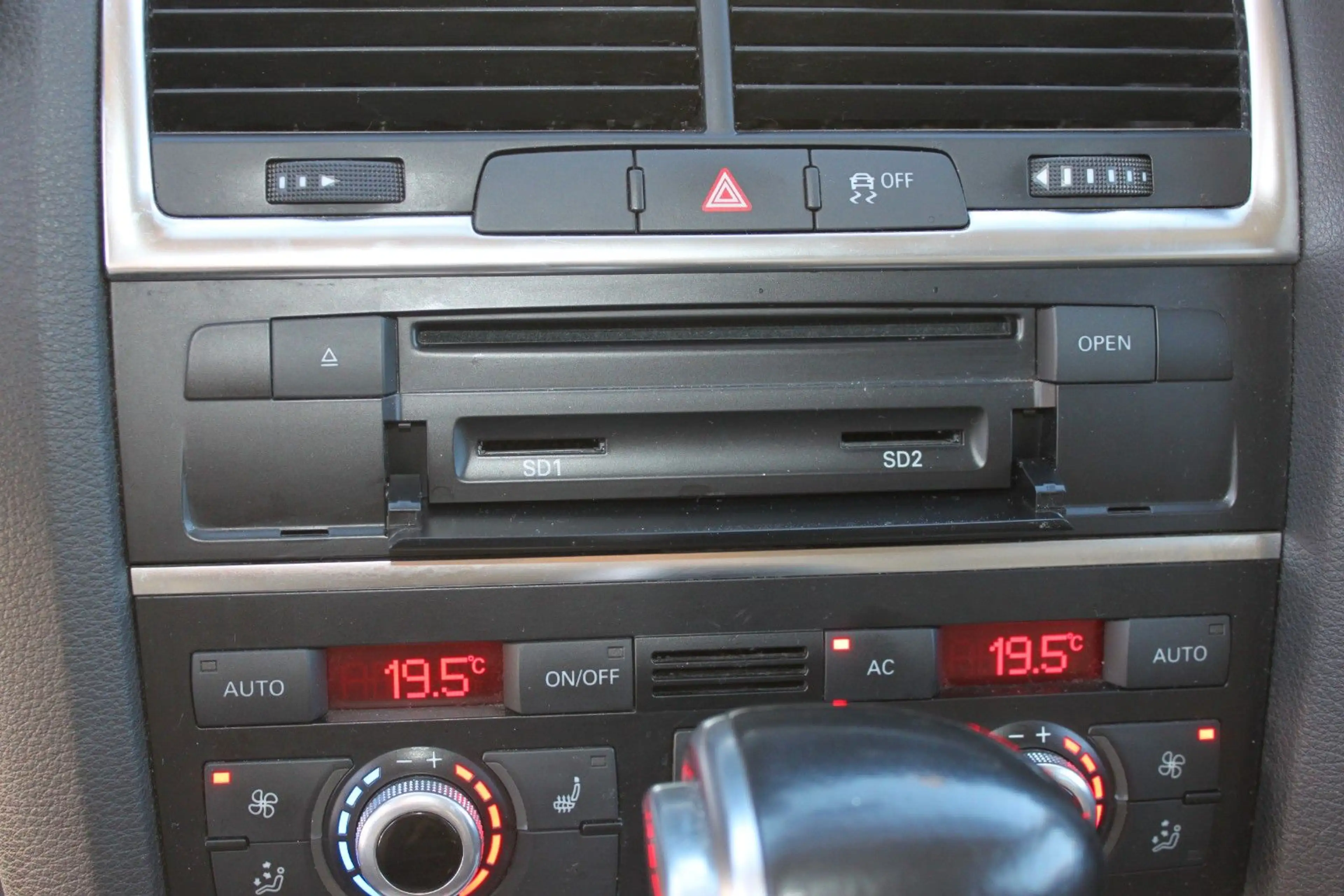 Audi Q7 3.0 TDI quattro — photo 14