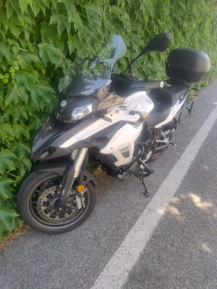Benelli TRK 502