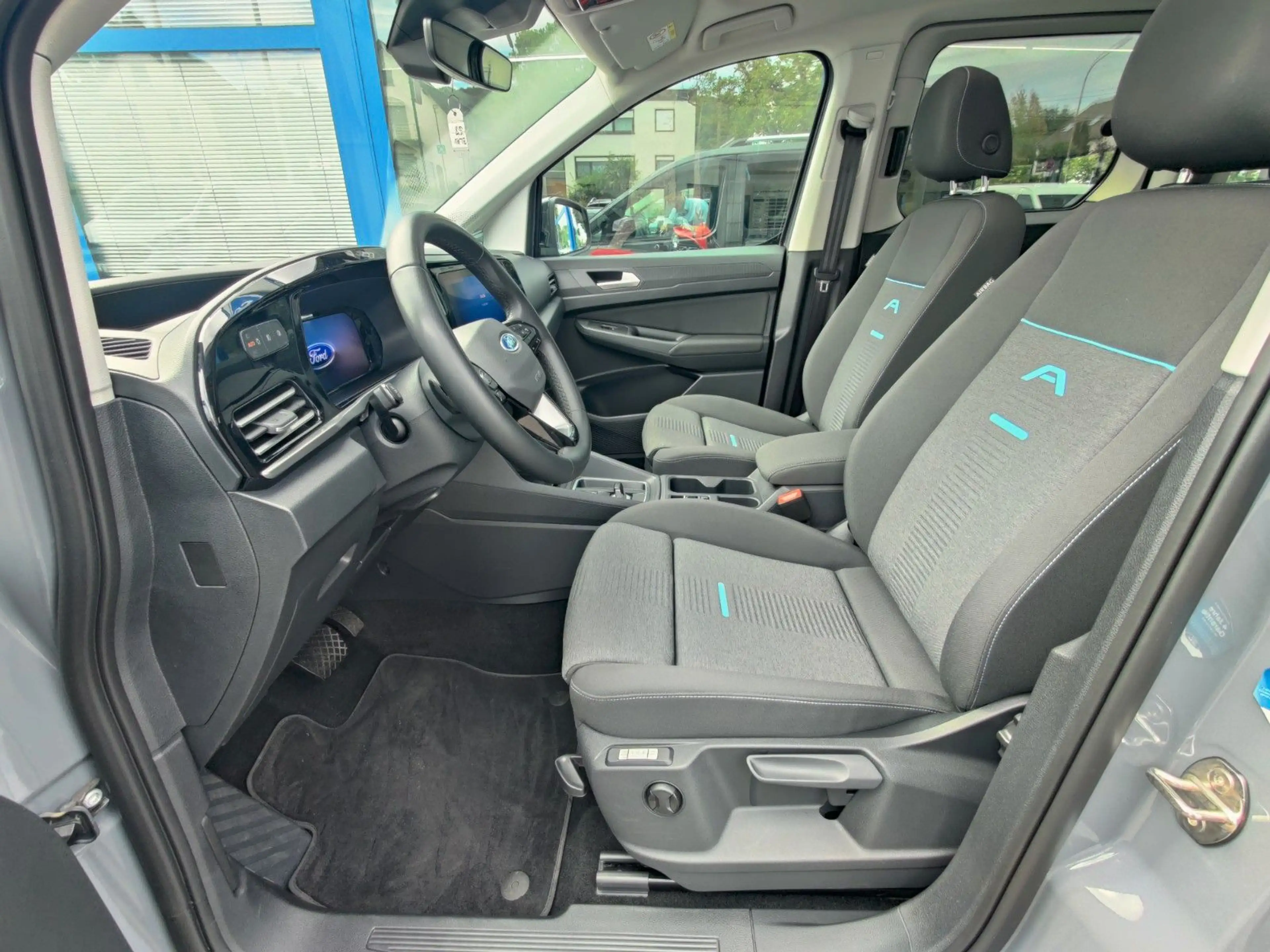 Ford Tourneo Connect Active — photo 11