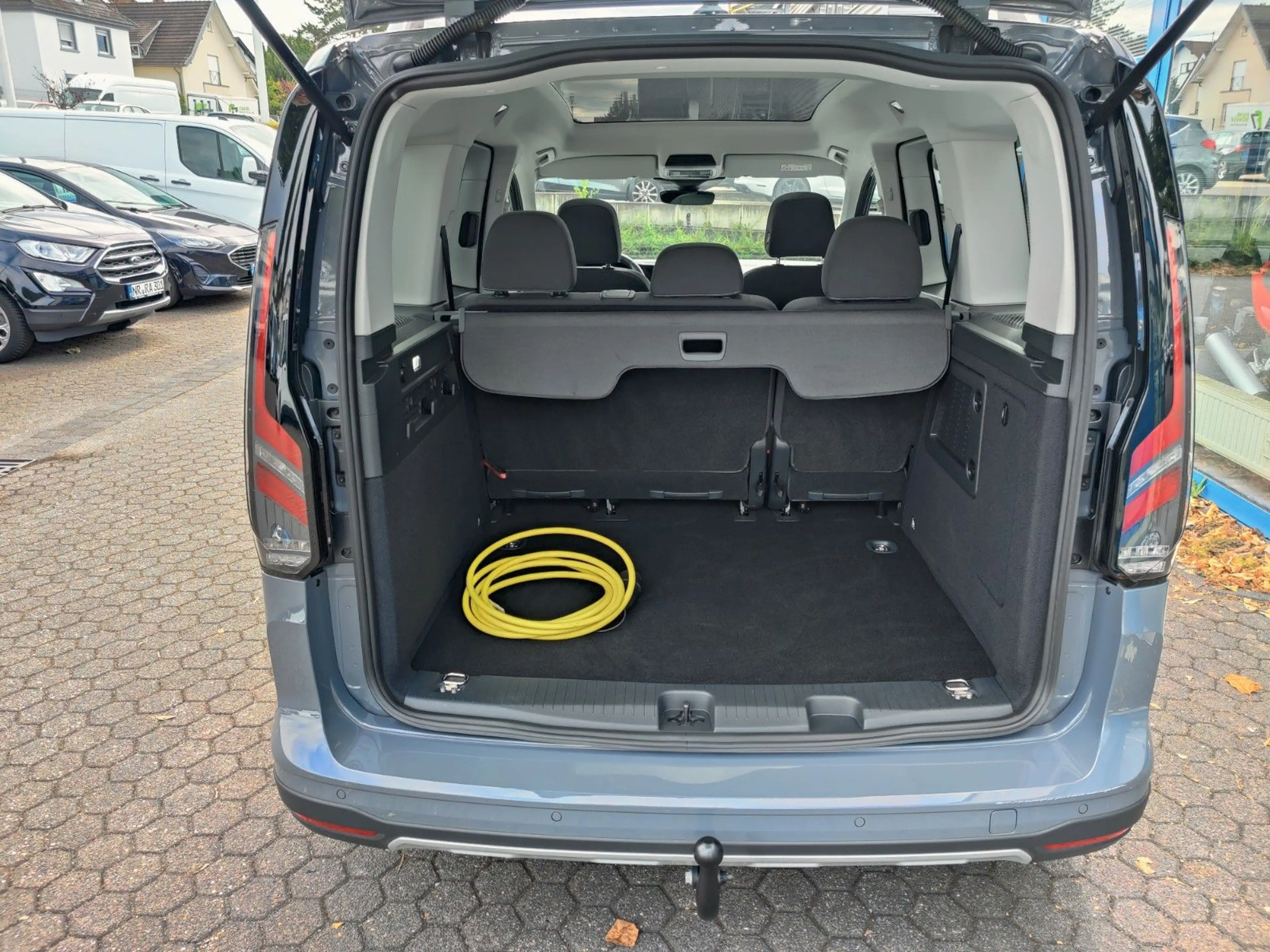 Ford Tourneo Connect Active — photo 7