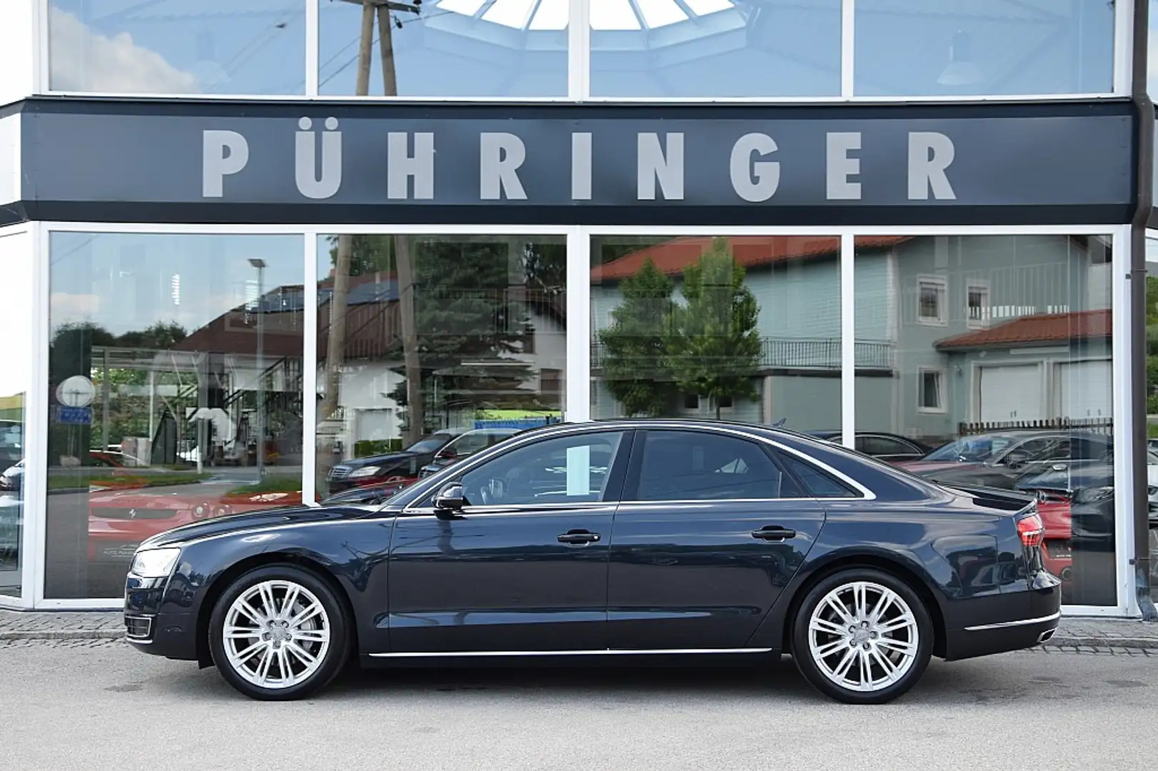 Audi A8 3,0 TDI clean Diesel quattro Tiptronic Синій - 1