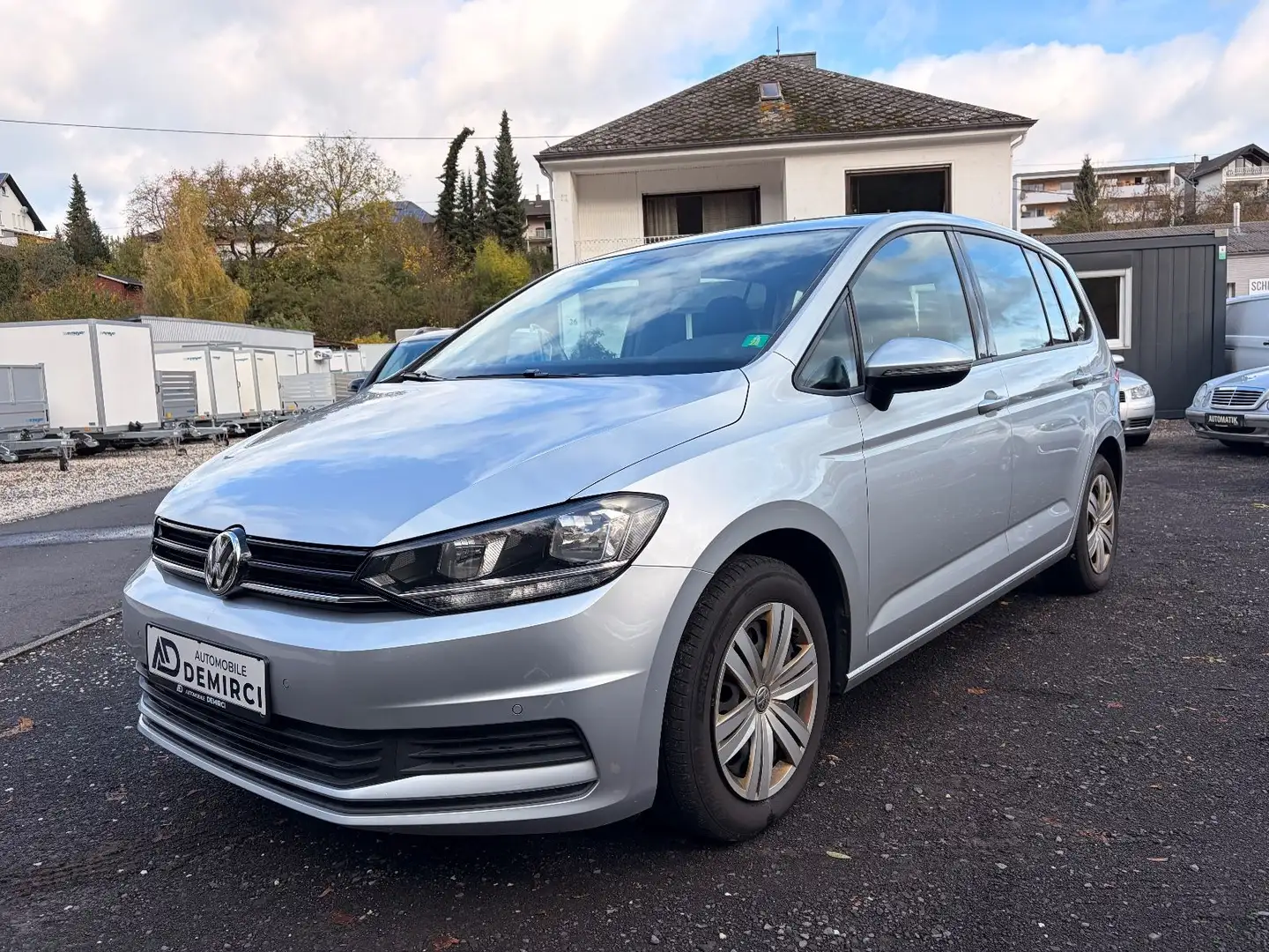 Volkswagen Touran Trendline BMT/Start-Stopp*7 Sitzer+NAVI* Silber - 1