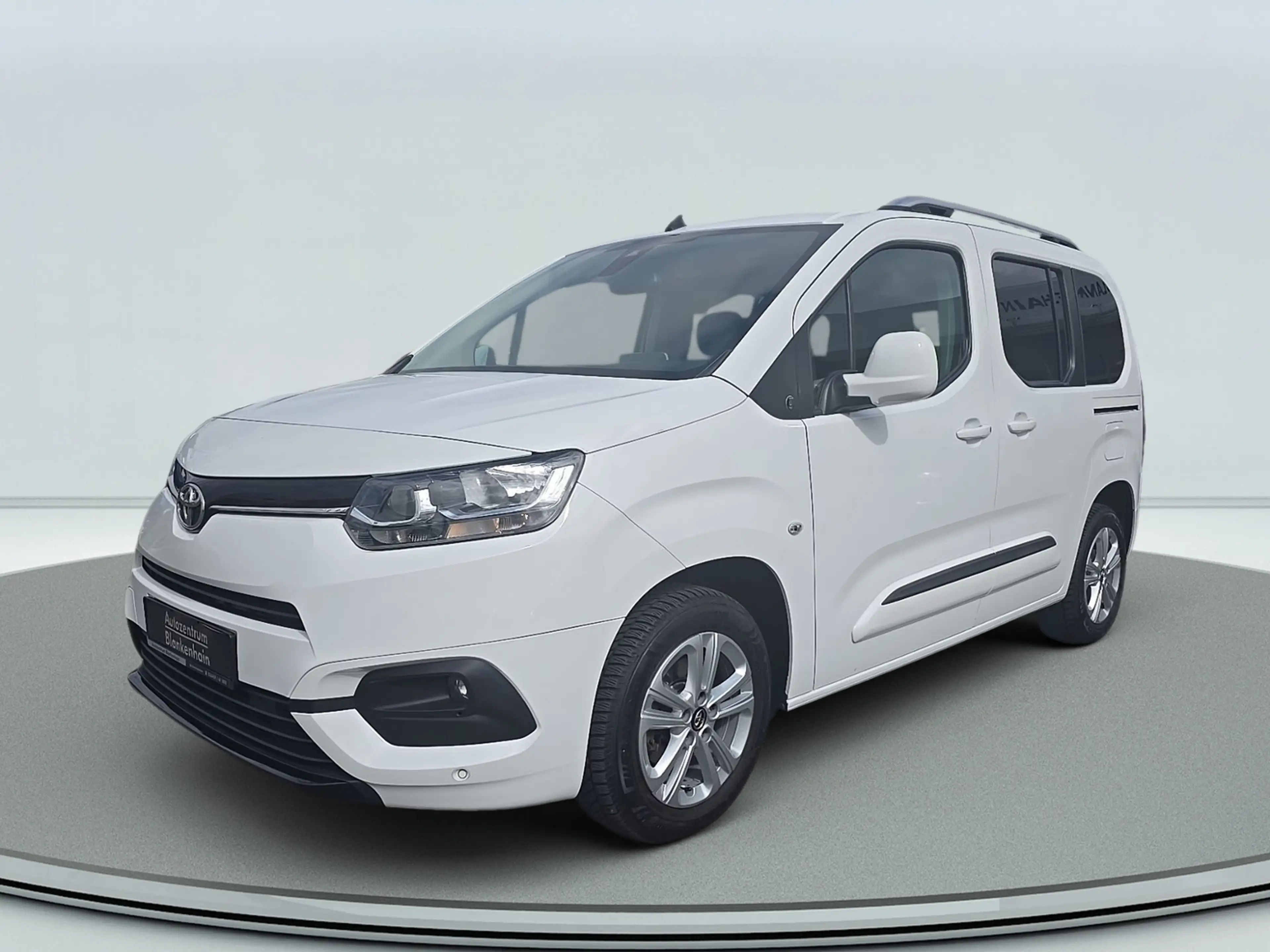 Toyota Proace Verso L1 Team D Klima*Tempomat*AHK — photo 2