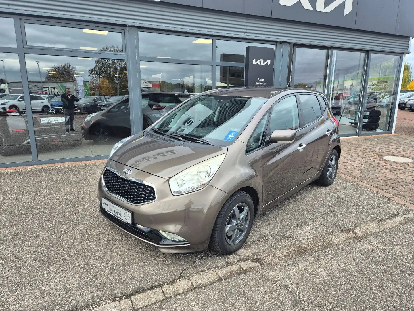 Kia Venga 1.6 DREAM-TEAM Navi Kamera Automatik AWR Braun - 2